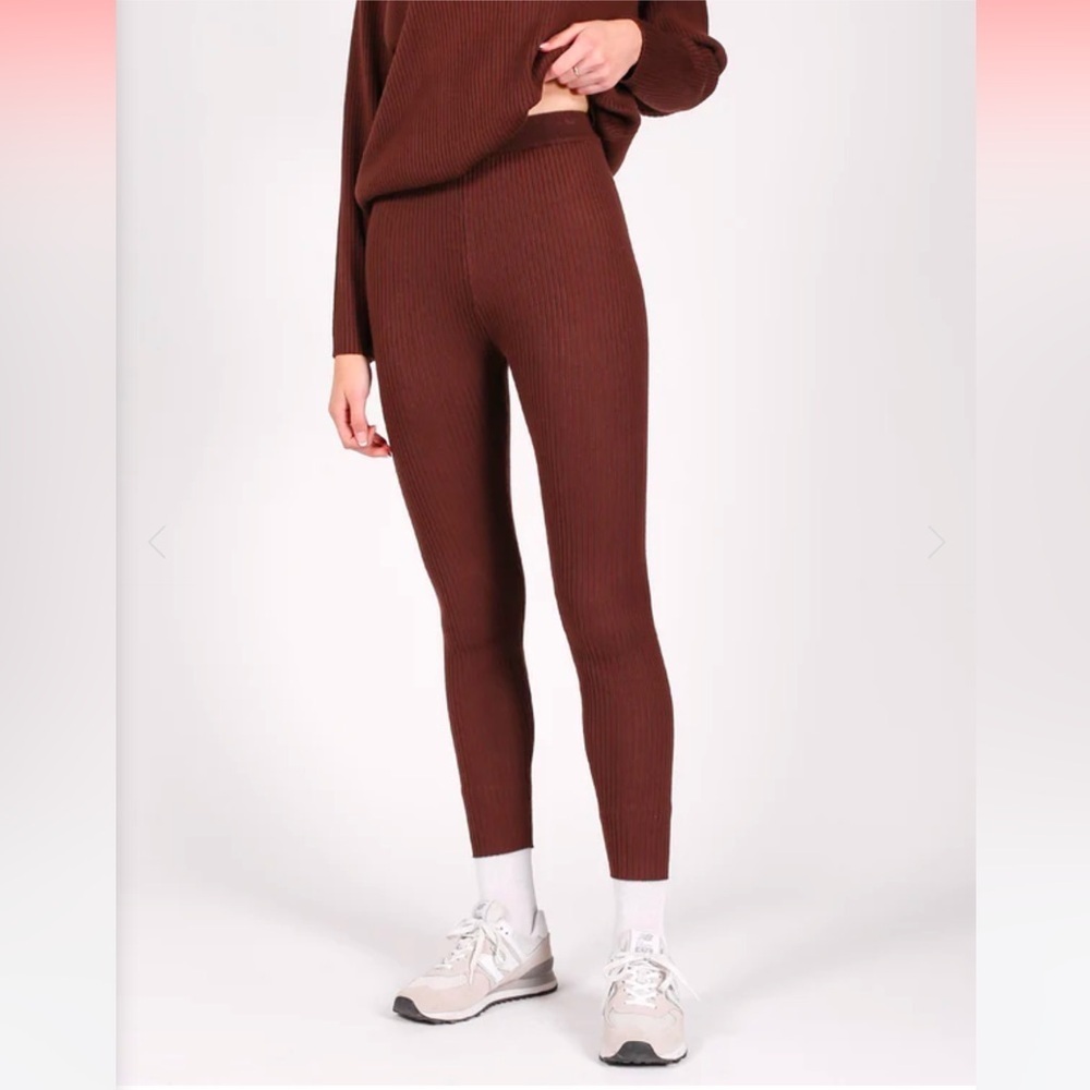Brunette The Label Ribbed Legging French press color